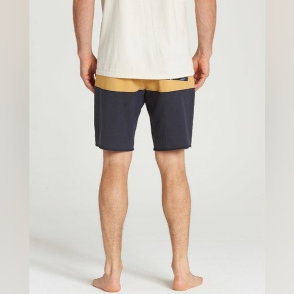 Billabong Tribong Solid Pro Boardshorts - Picture 2 of 11